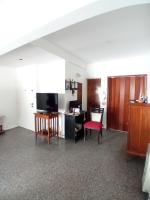 Excelente Depto. 4 Amb. C/ Balcon y Patio - Imagen# 19