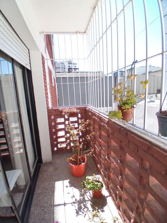Excelente Depto. 4 Amb. C/ Balcon y Pati - Imagen# 10